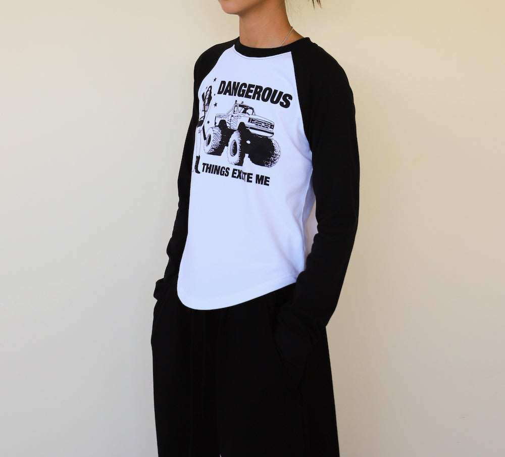 DANGEROUS Raglan long-sleeved T-Shirt WOMENS
