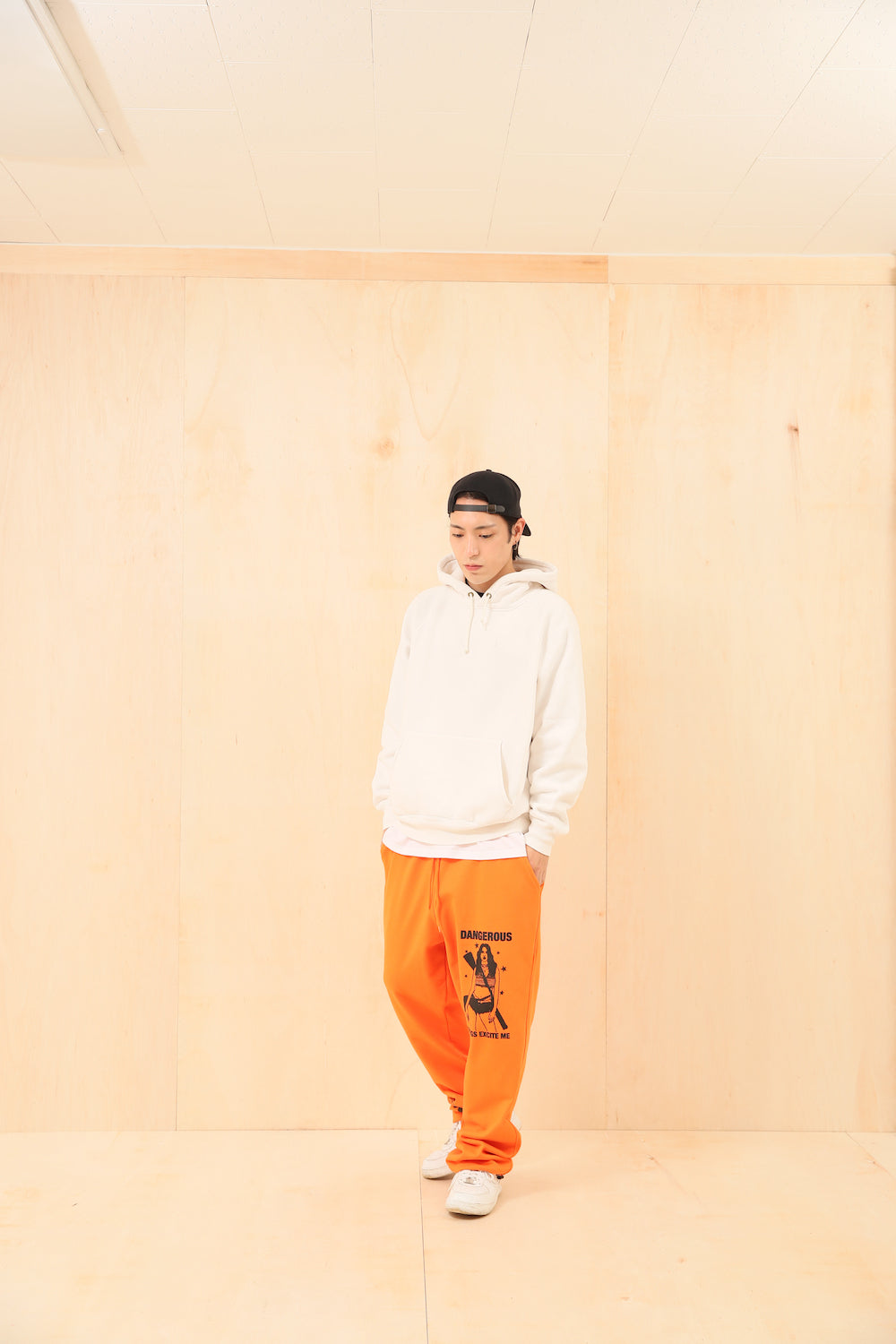 DANGEROUS SWEAT PANTS