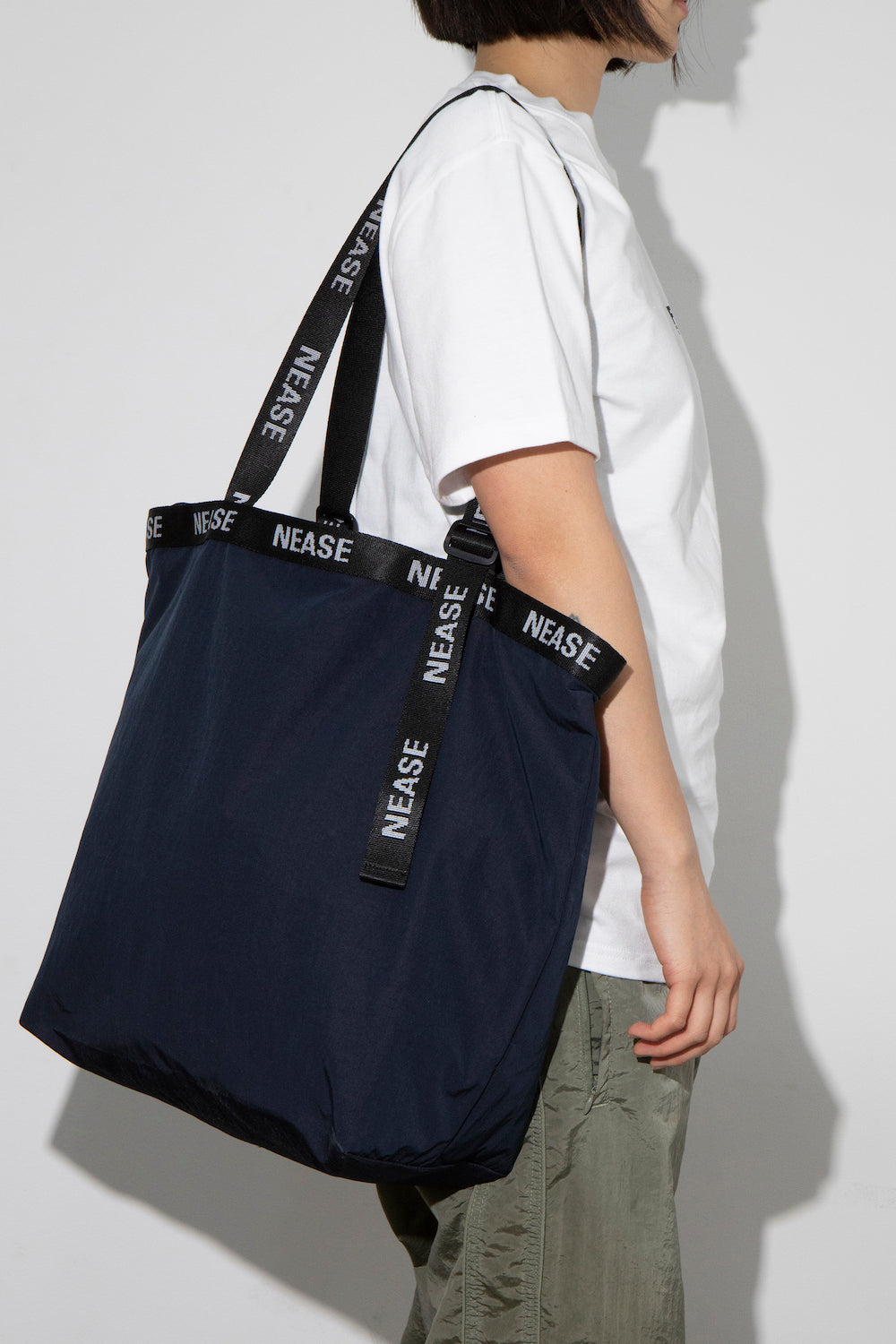 Nylon tote bag