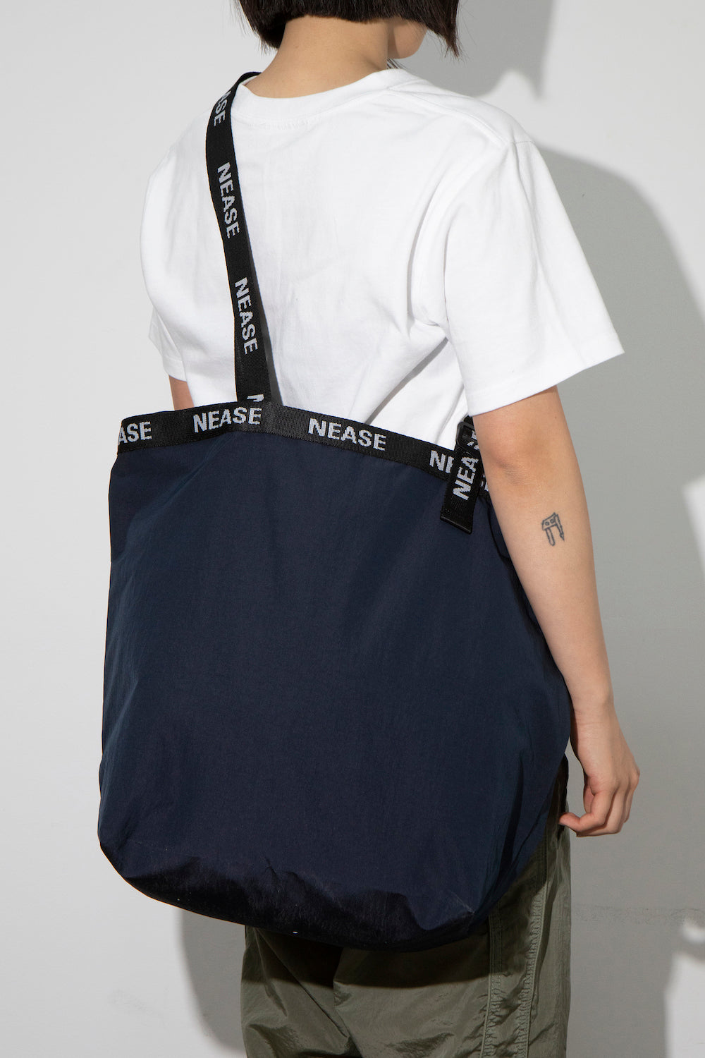 Nylon tote bag