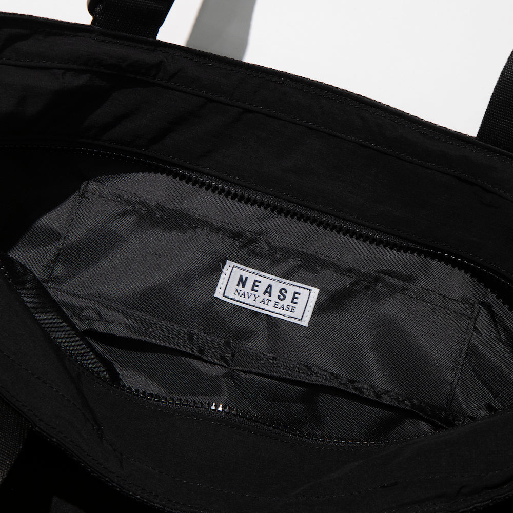 Nylon tote bag