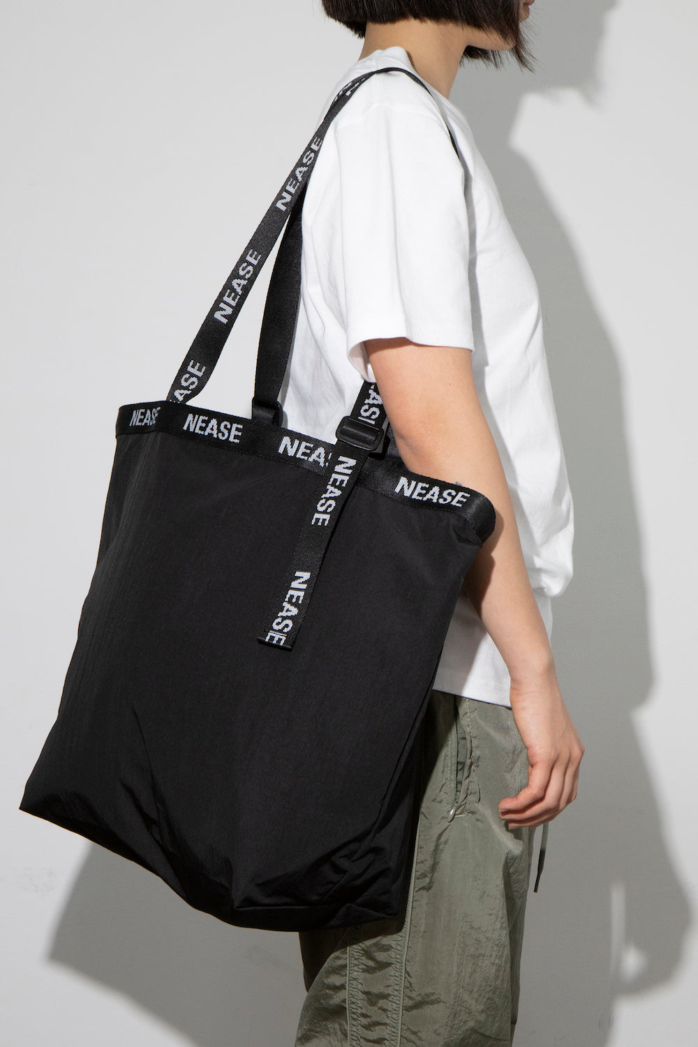 Nylon tote bag