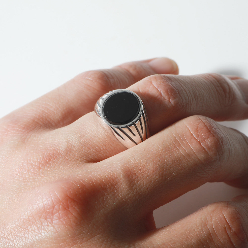 Round Onyx Ring
